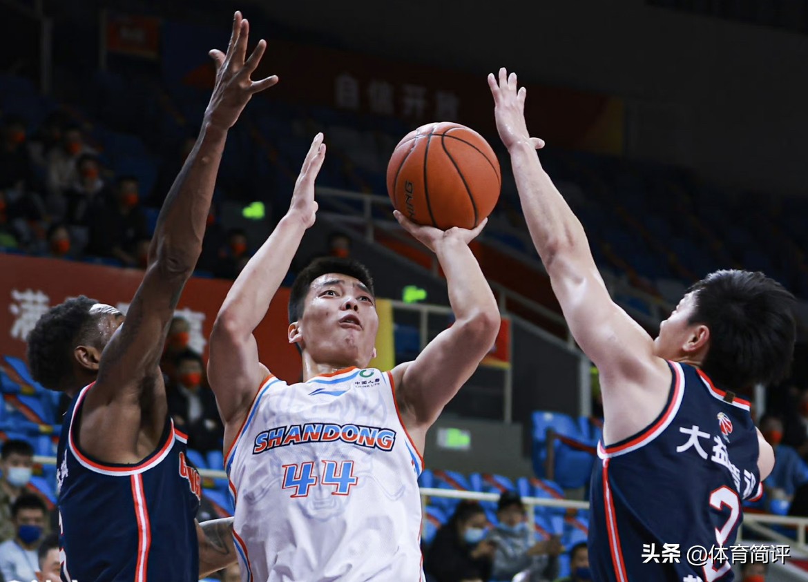 央视直播!今晚6场CBA赛程出炉,广东男篮有望轻松击败山东男篮