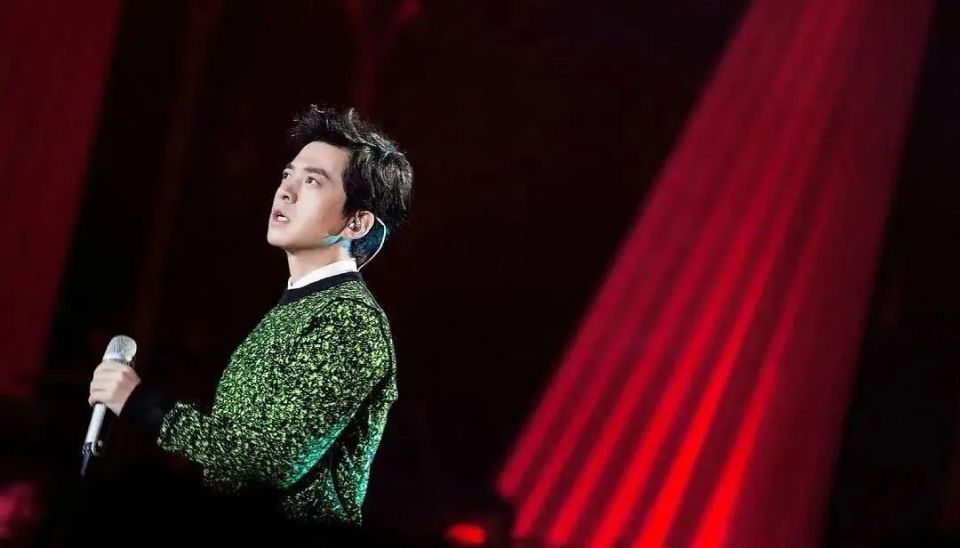 天赐的声音梁源怼小鬼第一期,梁源和小鬼对话分析