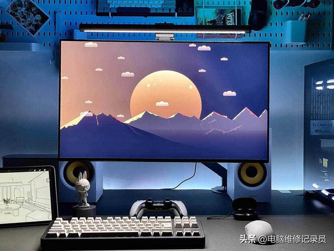 显示器画面不全屏怎么调节,显示器两边黑边不能全屏怎么调