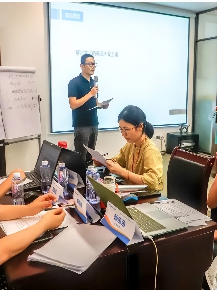 奕诗集团“师道匠心，薪火传递”内训师特训营完美收官