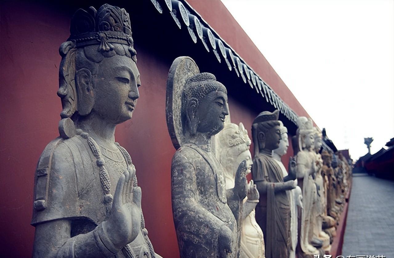 福报轻松招，烧香拜佛高招