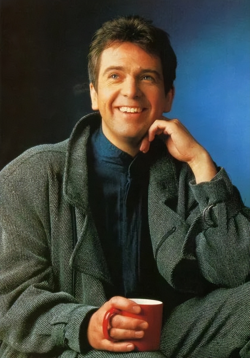 那位曾靓绝时尚圈、串起欧洲上流社会的超模为何落魄至此……