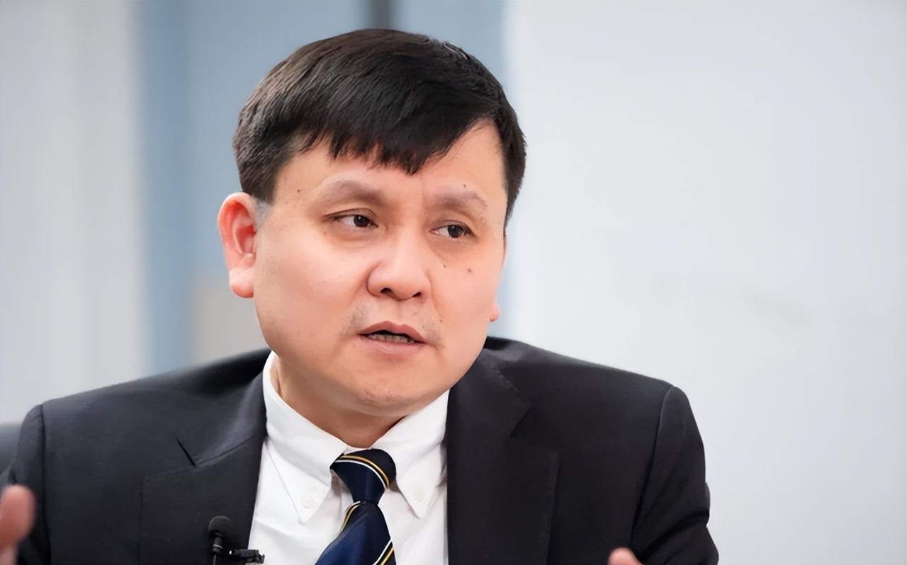 张文宏讲疫情要多吃蛋白质,张文宏说每天吃两个鸡蛋能抗疫情