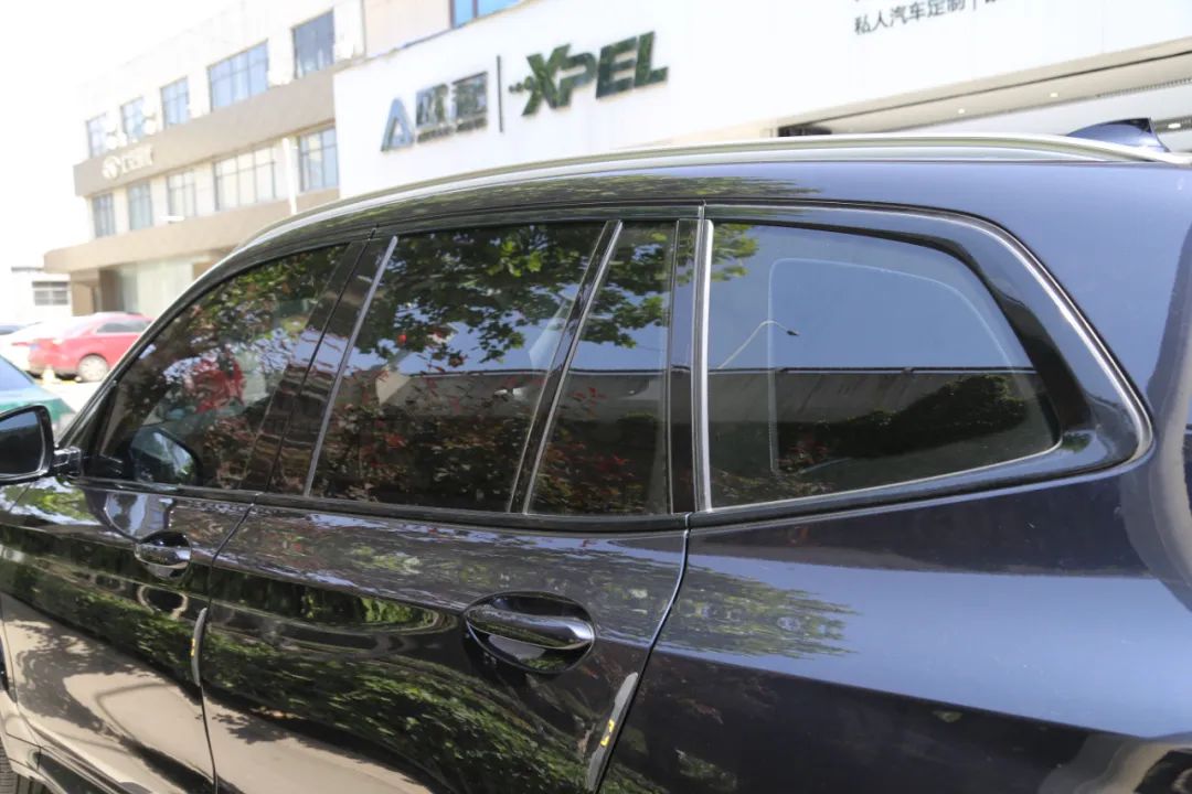 宝马x3改亮黑中网多少钱,宝马x3豪华版亮条改黑