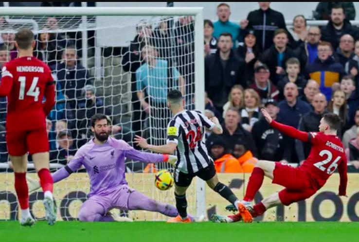 利物浦英超联赛不败纪录终结,利物浦冲击英超史上最强开局