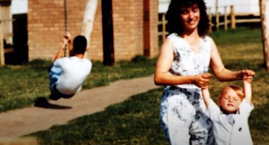 英国连环杀儿童,英国两个10岁男孩杀害2岁孩子