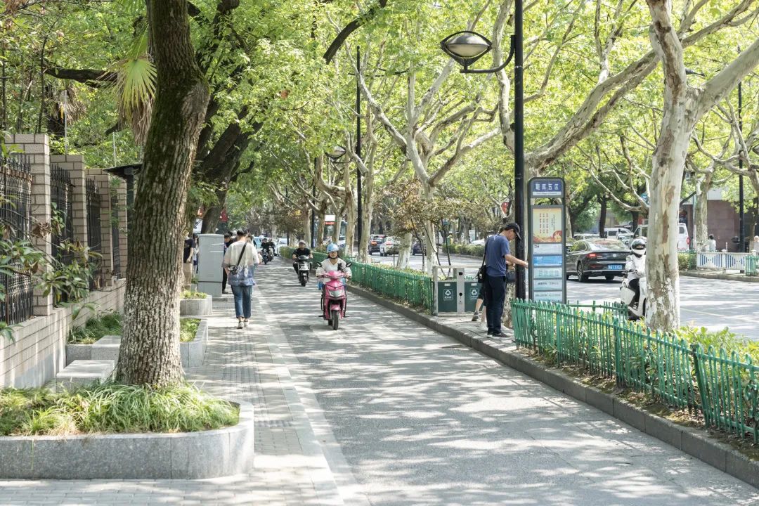 火热的周边游喂饱了本地生活,划算的周边游