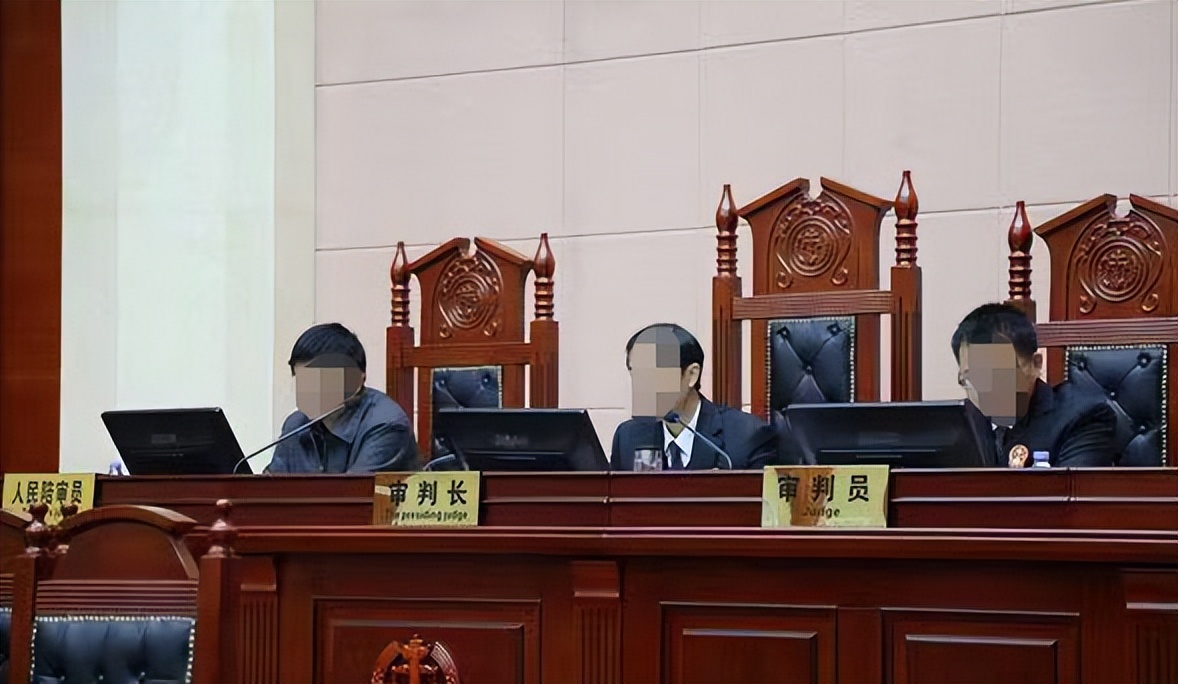 母驴与邻居家公驴配种，之后却意外死亡，农户气不过将其告上法庭