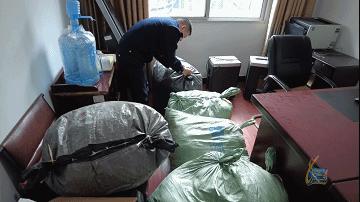 萍乡消费者发现直播带假货进货35元打上adidas标签卖200元