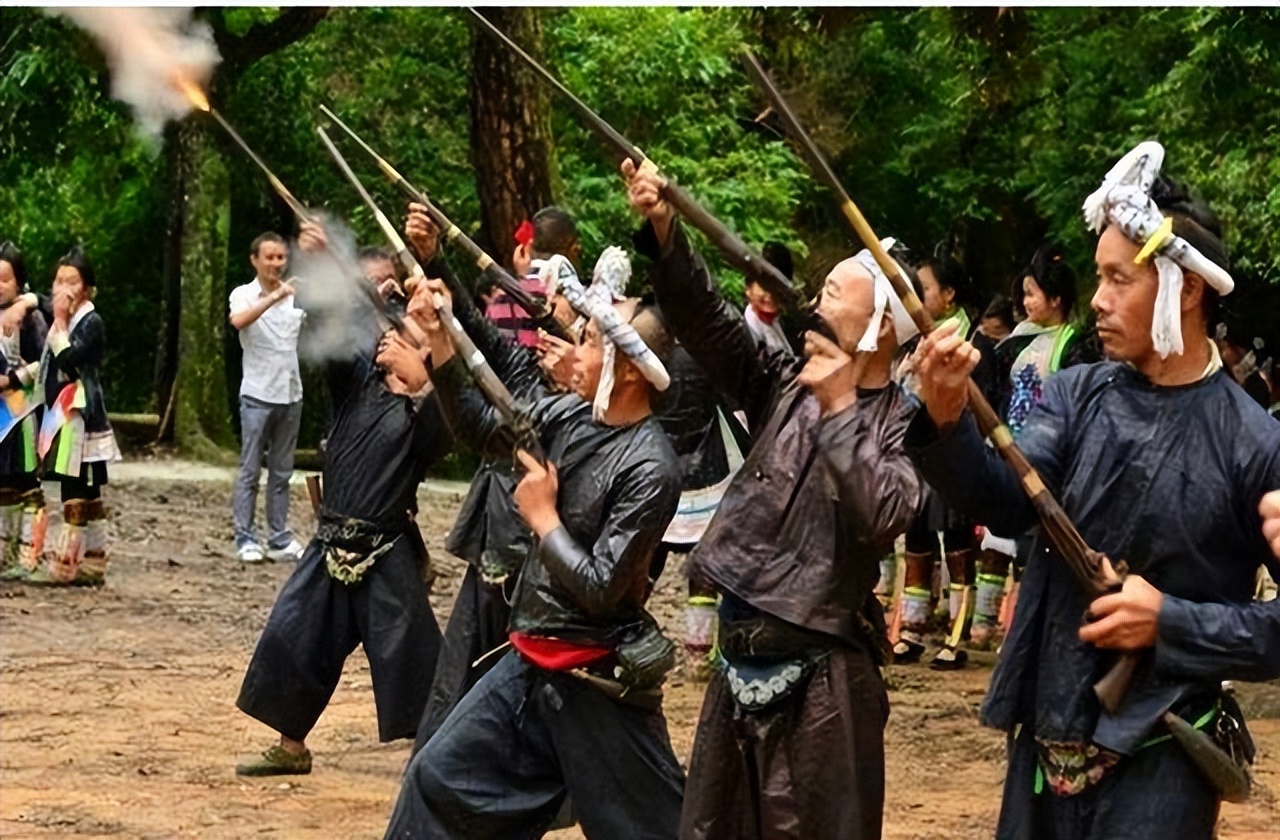 中国唯一有枪的村子,中国唯一允许拥有枪的村子