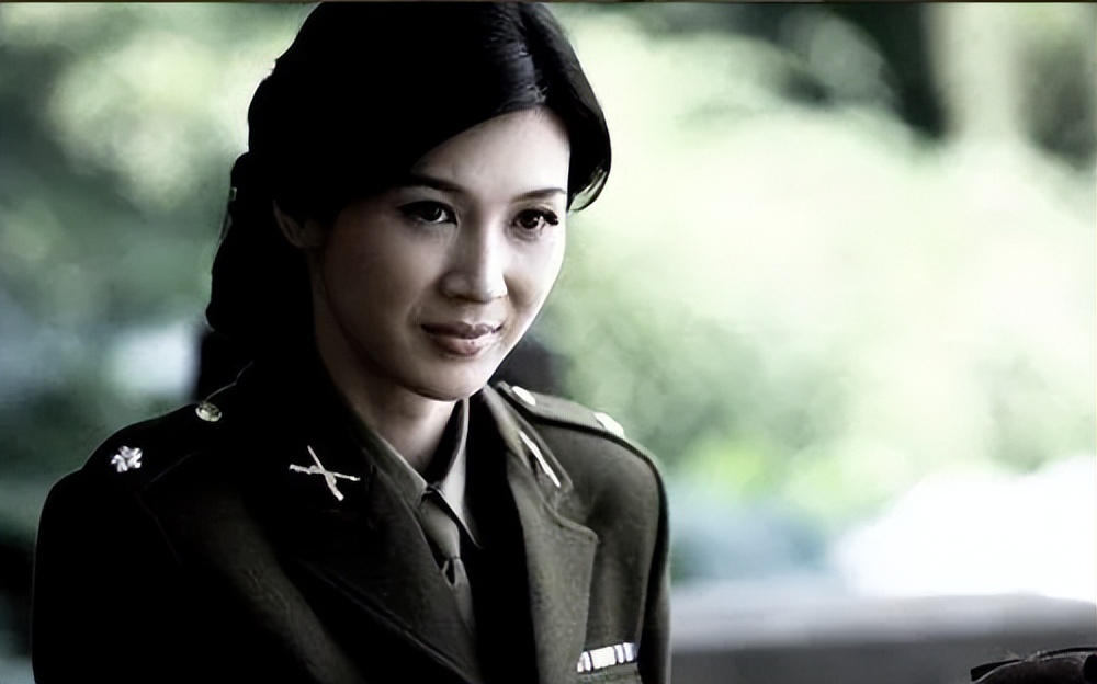 盘点8位演军人不招吐槽的女星,盘点那些演了军人的油腻明星