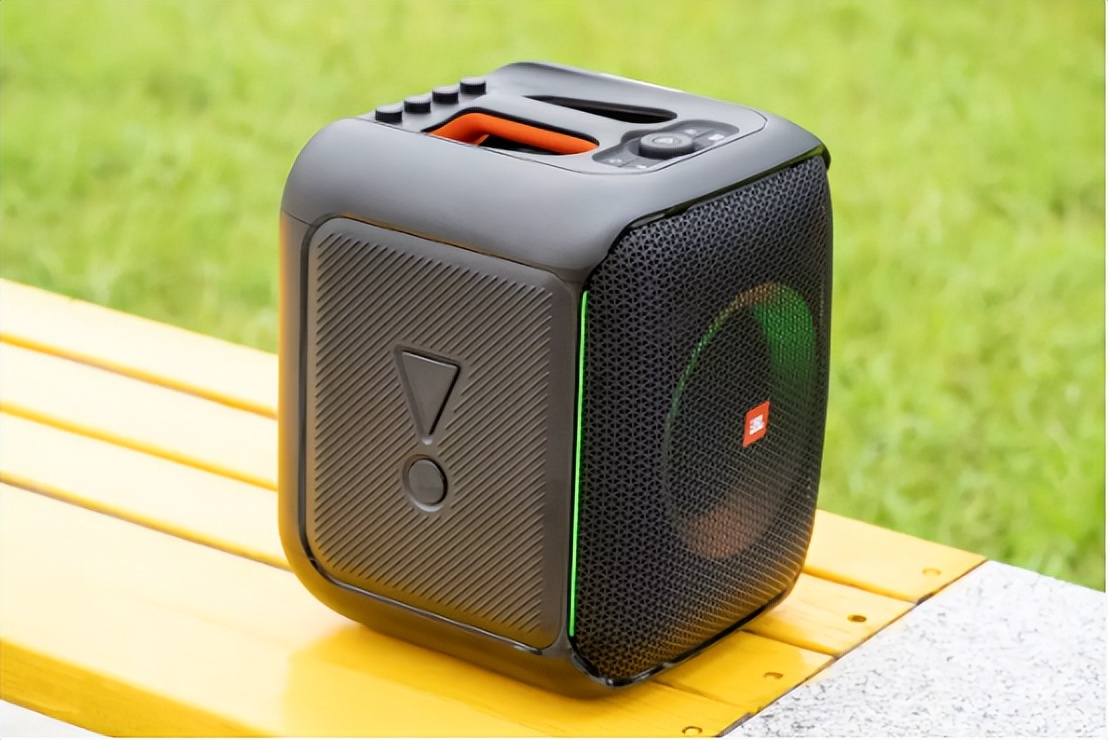 100w小钢炮灯光效果视频,100w小钢炮光束灯效果