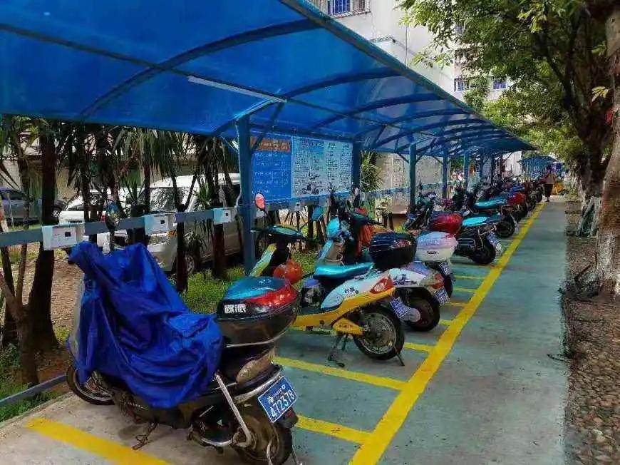 电动车充电10小时不变绿灯怎么办,电动车充电不跳绿灯可以一直充吗