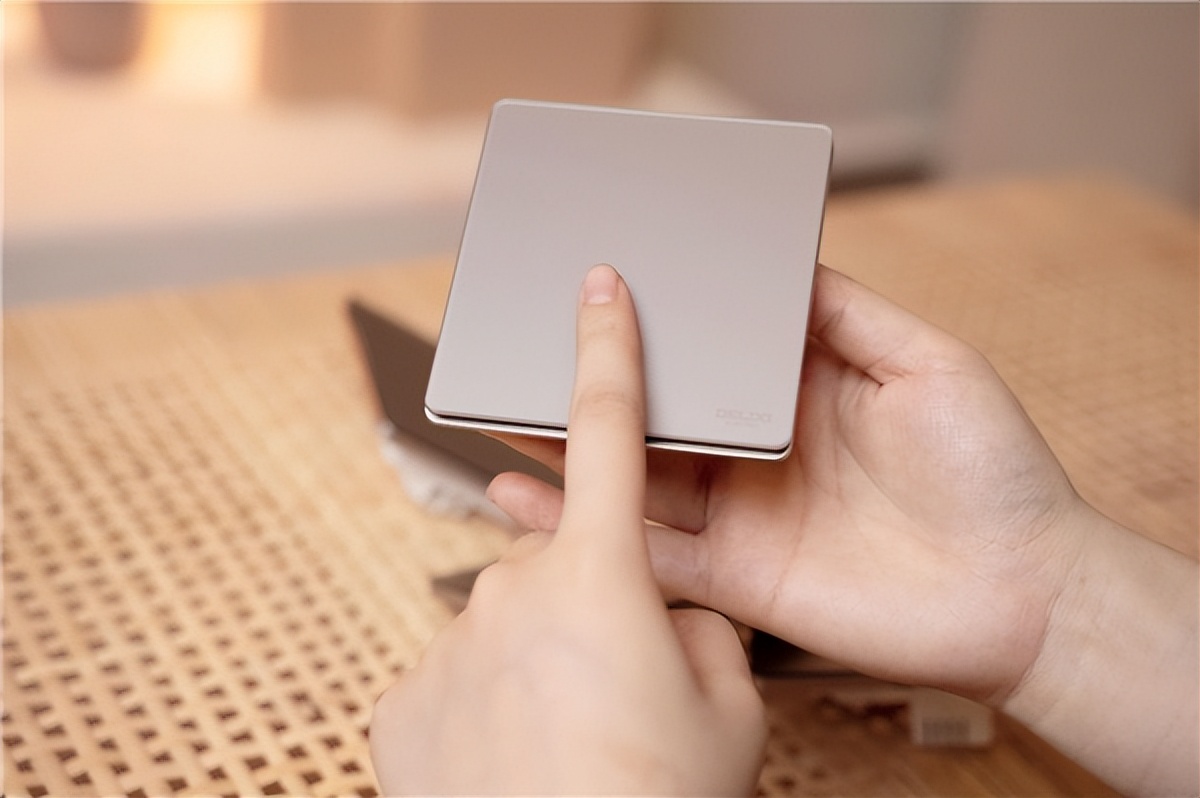 开关插座德力西和德力西电气,德力西公牛开关插座对比