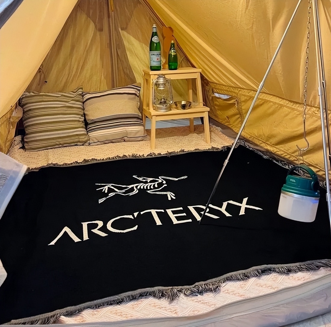 顶级户外品牌排行榜始祖鸟,始祖鸟和爱马仕