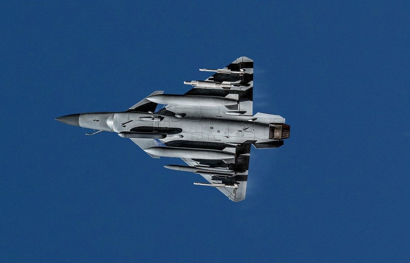 歼10c卖了多少架,美媒歼10c主要吸引中东和亚洲买家