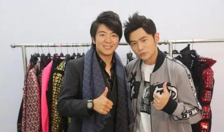 李云迪郎朗三个钢琴家,世界钢琴家排名郎朗和李云迪