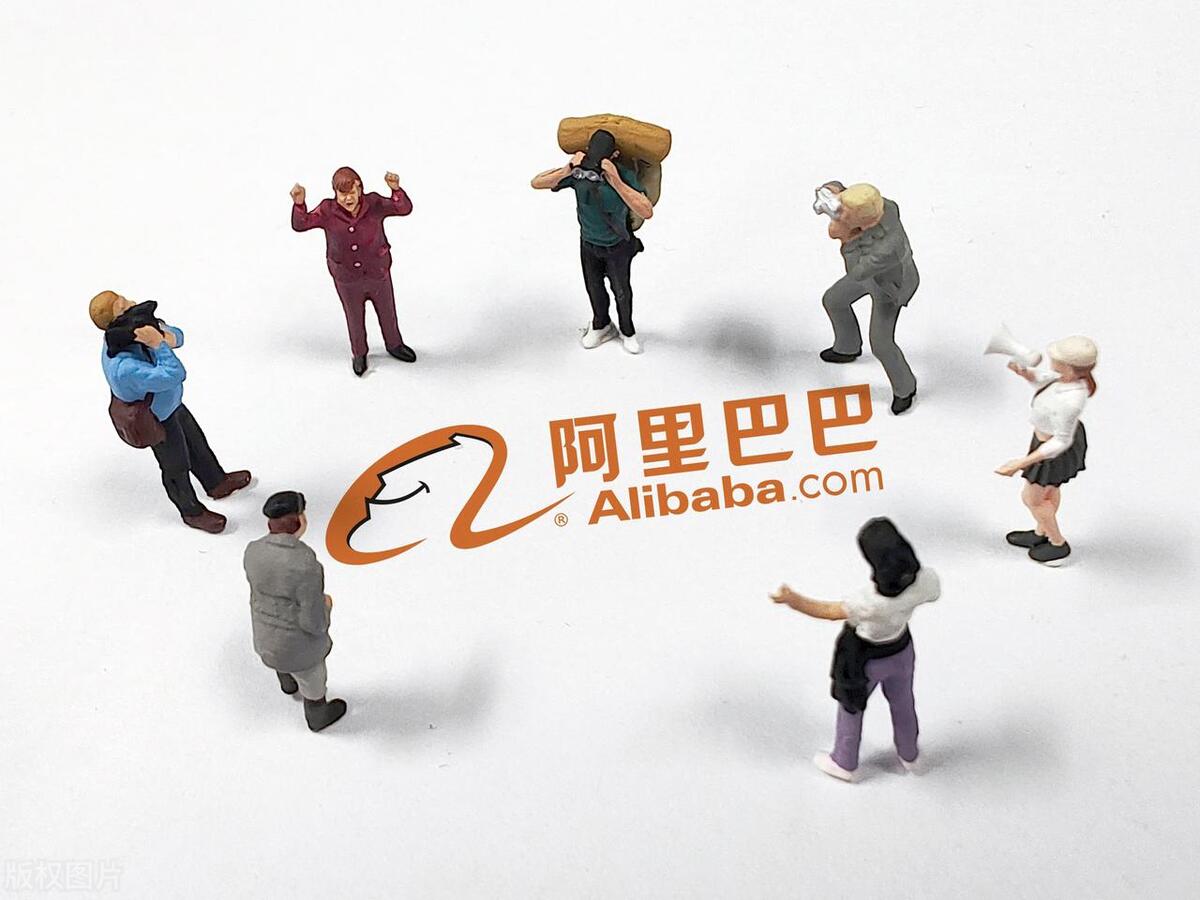 中国电商巨头的数字化转型策略：亚马逊、阿里巴巴、美团