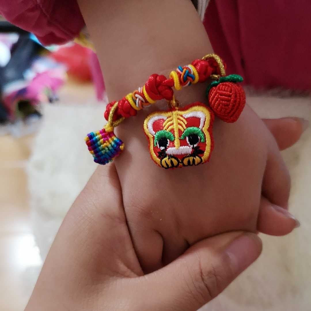 五彩绳端午节当天戴可以吗,端午节戴的五彩绳有什么讲究