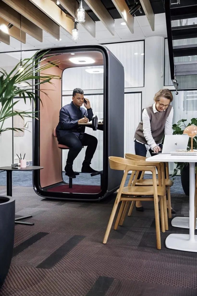 藏在写字楼里面的工作室,智慧办公工作站