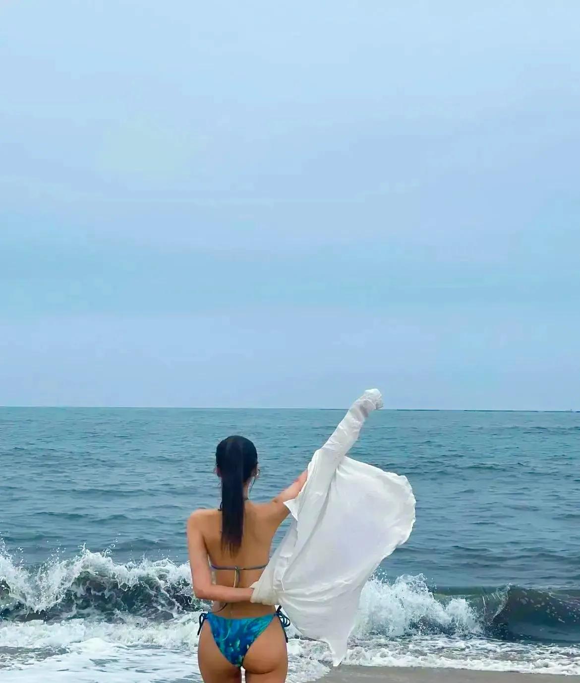 【穿越时光的寂静】阴雨天下的济州岛海滩，魅力无限！