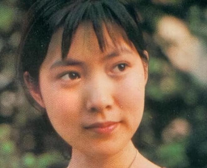 国内发财国外花的7位富豪,国内挣钱国外花的十大明星