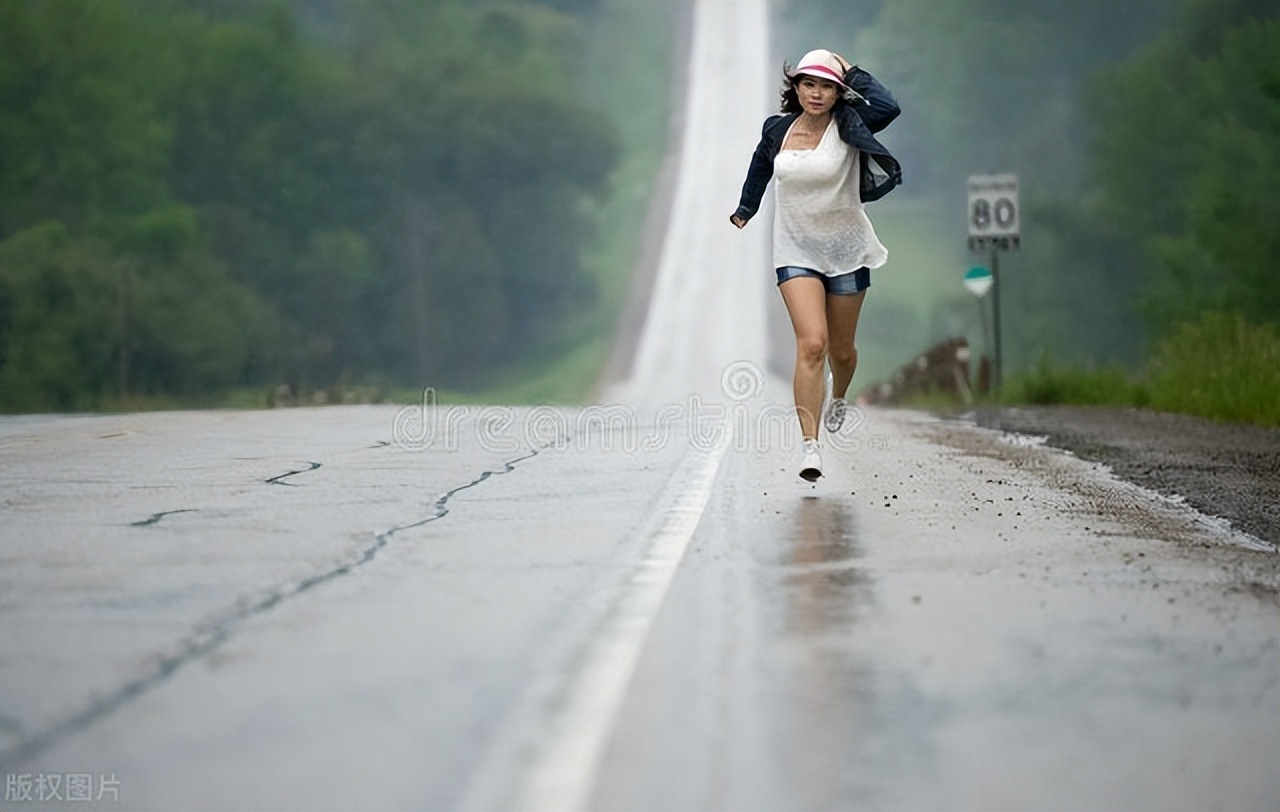 跑步是在跑步机上好还是户外好,跑步机跑步和户外跑步哪个效果好