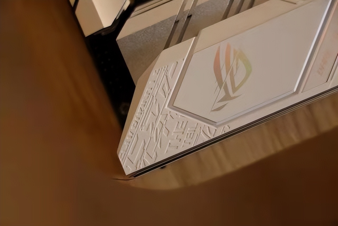 如何用500预算组装一台rog全家桶,6000装一台rog全家桶