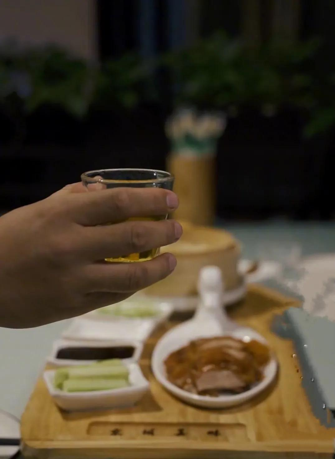 传统“中间商”，被大家搞残了，搞废了，劳动人民的口袋鼓起了？