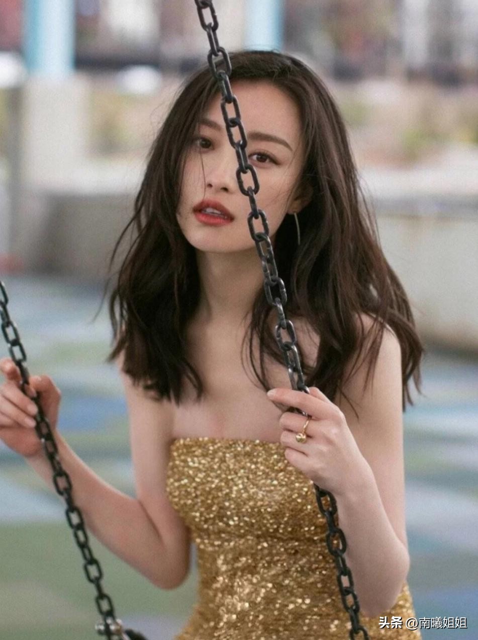 适合细软塌发量少的锁骨卷发,锁骨卷发流行发型减龄