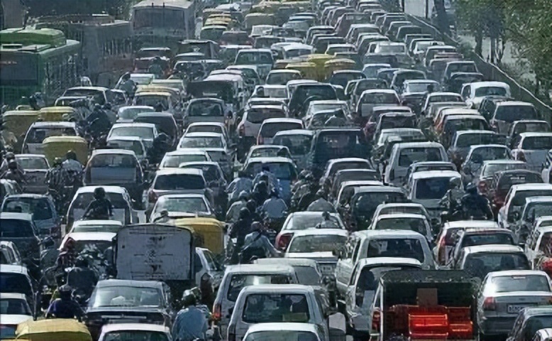 泰国五一,中国游客没来,机场一片冷清,网友:中国赚钱中国花