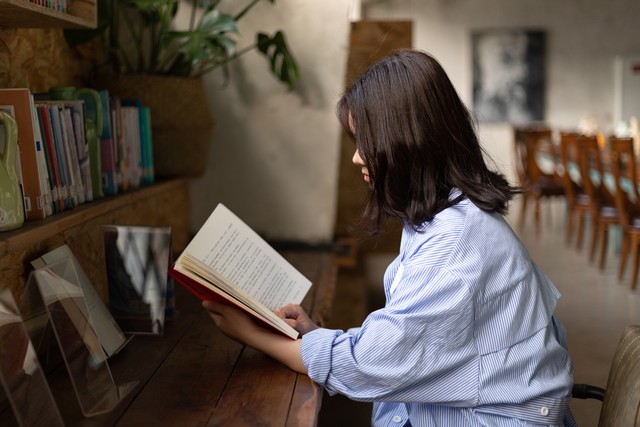 35岁的罗岚在深圳做了8年淘宝卖鞋子赚了500万