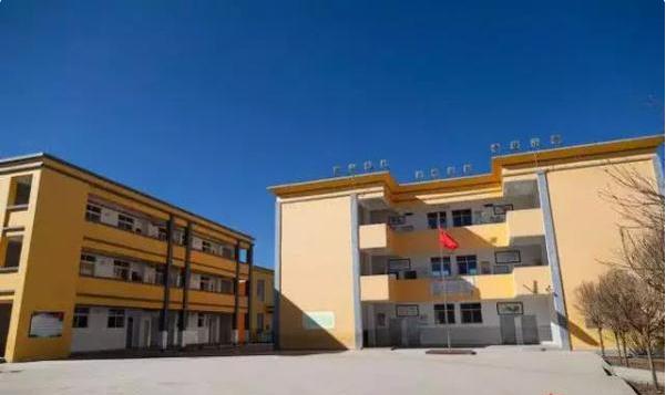 冰花男孩王福满的照片,冰花男孩王福满