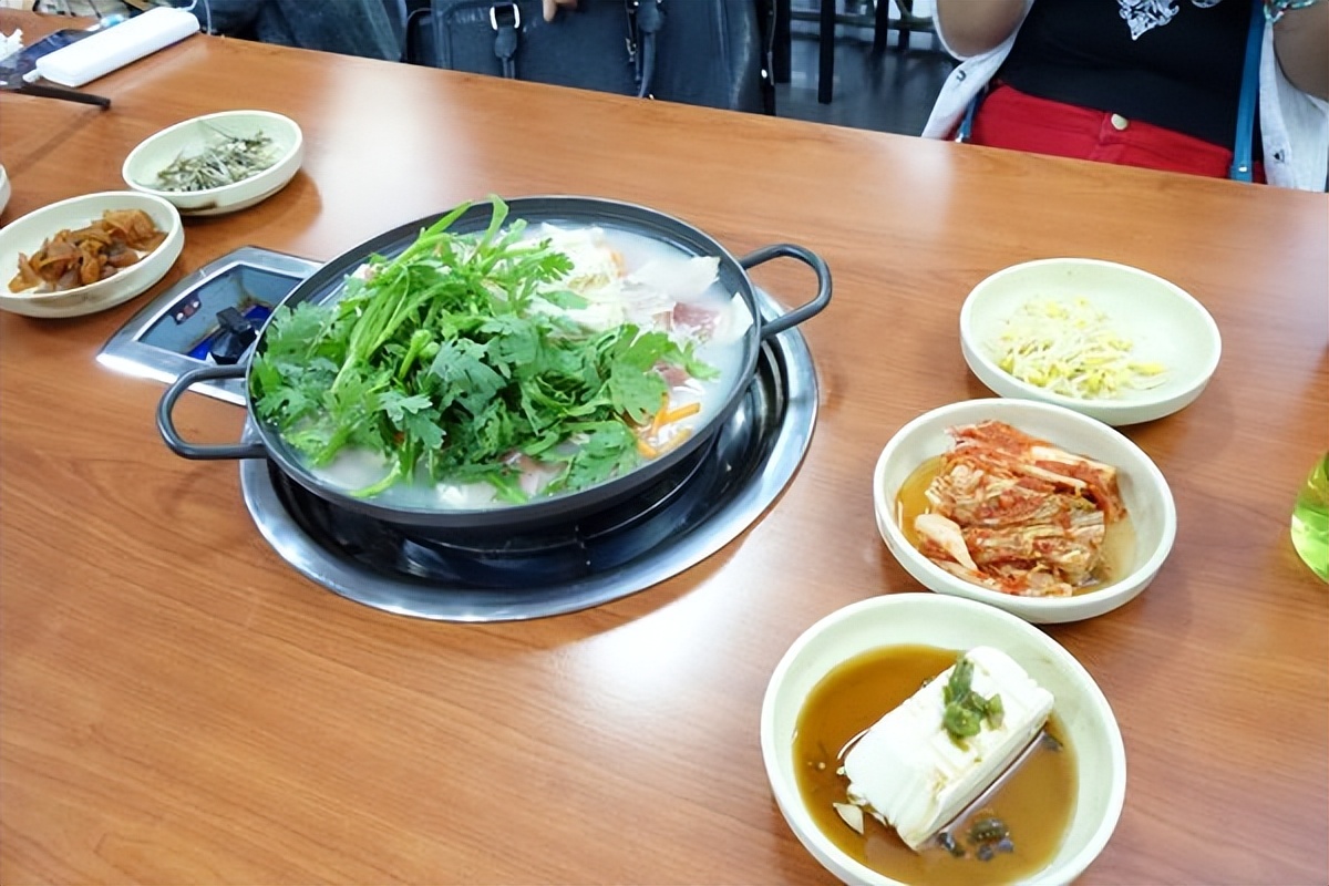 首尔景福宫游记,韩国景福宫和青瓦台在一起吗