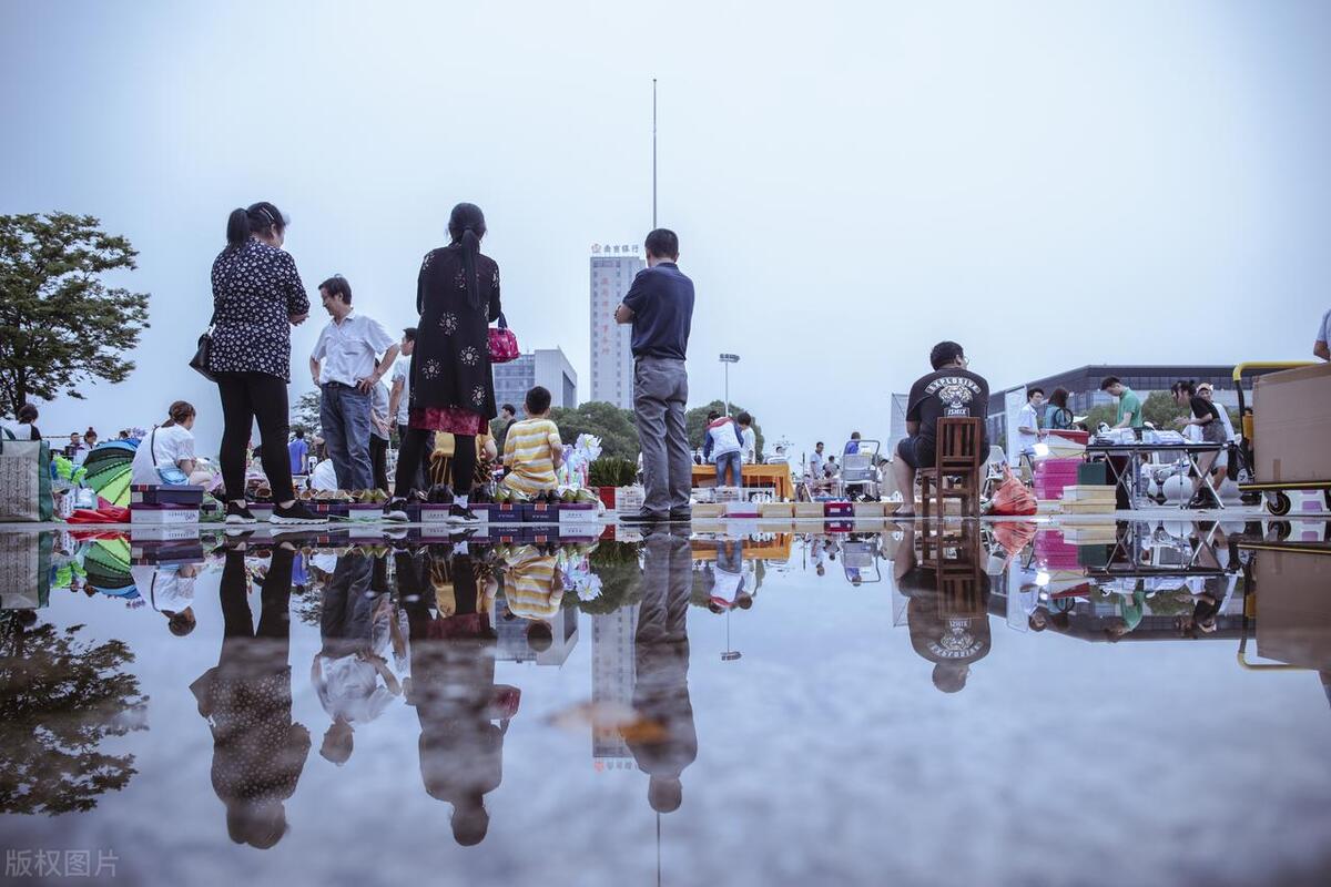 摆摊创业小小摊位大大梦想,小本创业怎么做摊位