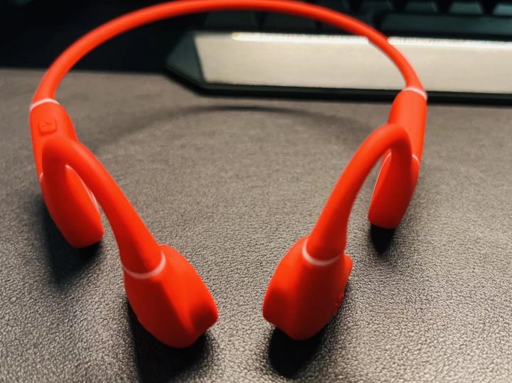 骨传导耳机与入耳式耳机跑步,跑步骨传导防水防汗耳机推荐