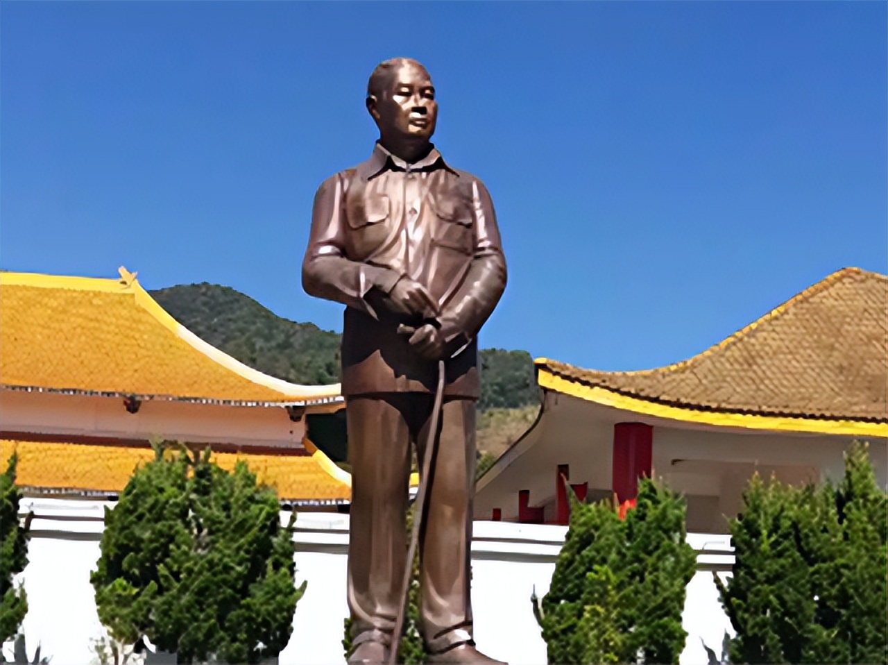 被抛弃的3000国军残部，留下6万后*开代**发美斯乐：店铺招牌是中文