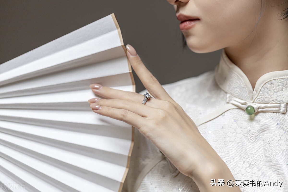 结婚是买钻戒还是买黄金,结婚买假钻戒