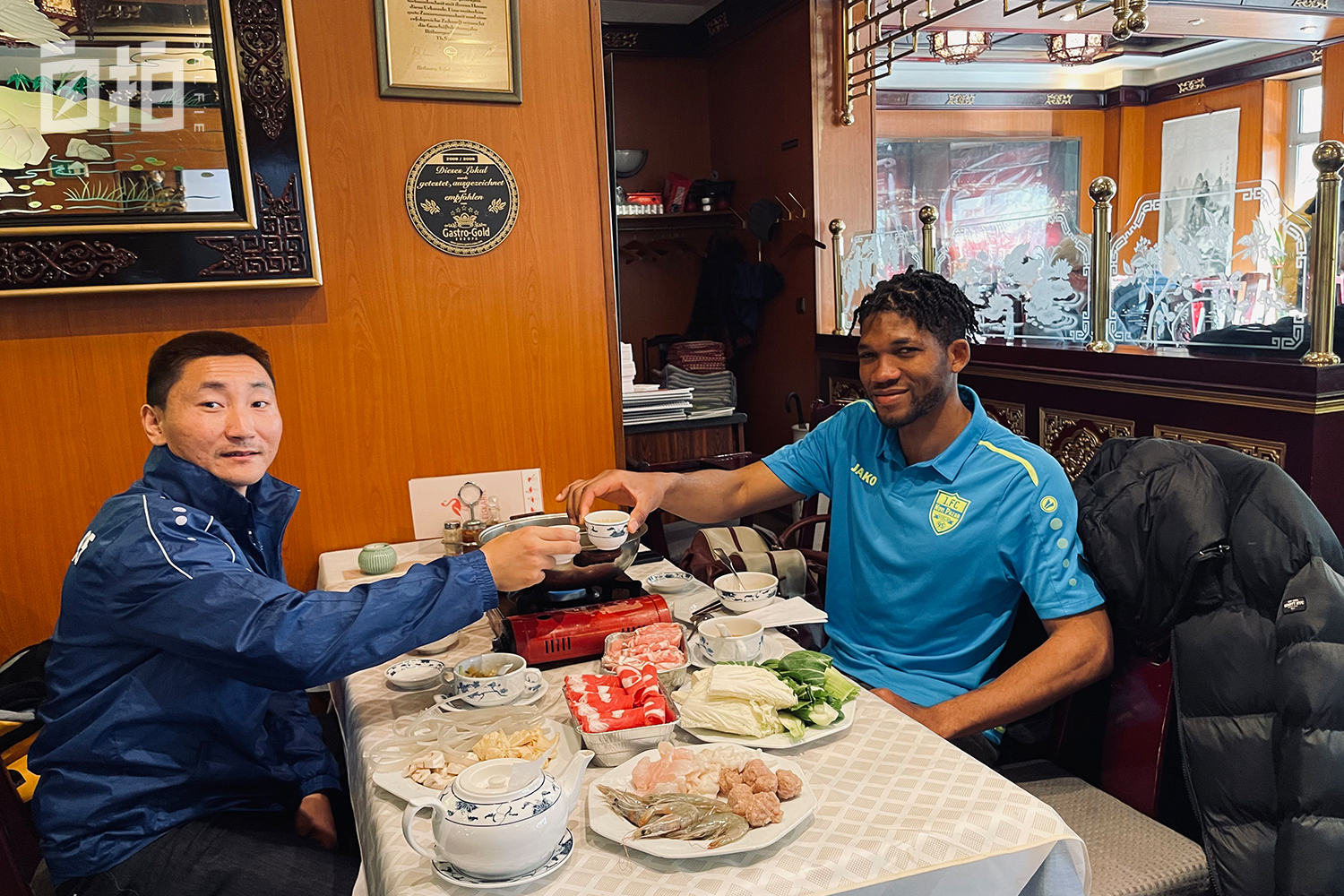 我从几岁开始踢足球,多少岁可以踢足球职业联赛