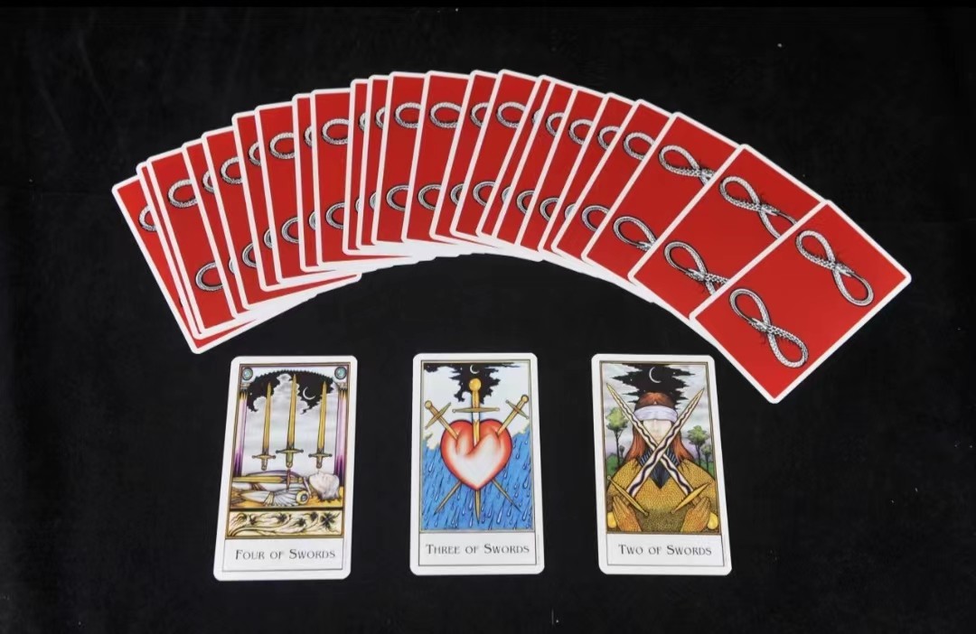 女子花5万学“黑魔法”，打算召唤鬼魂，网友：不如去云南吃蘑菇