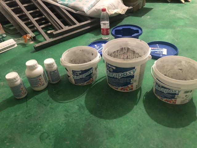 做美缝环氧彩砂你们都花了多少钱,环氧彩砂自己美缝靠谱吗