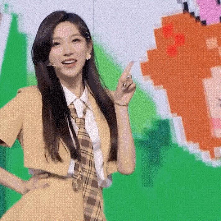 23年春晚马凡舒还主持吗,马凡舒24年央视春晚画面