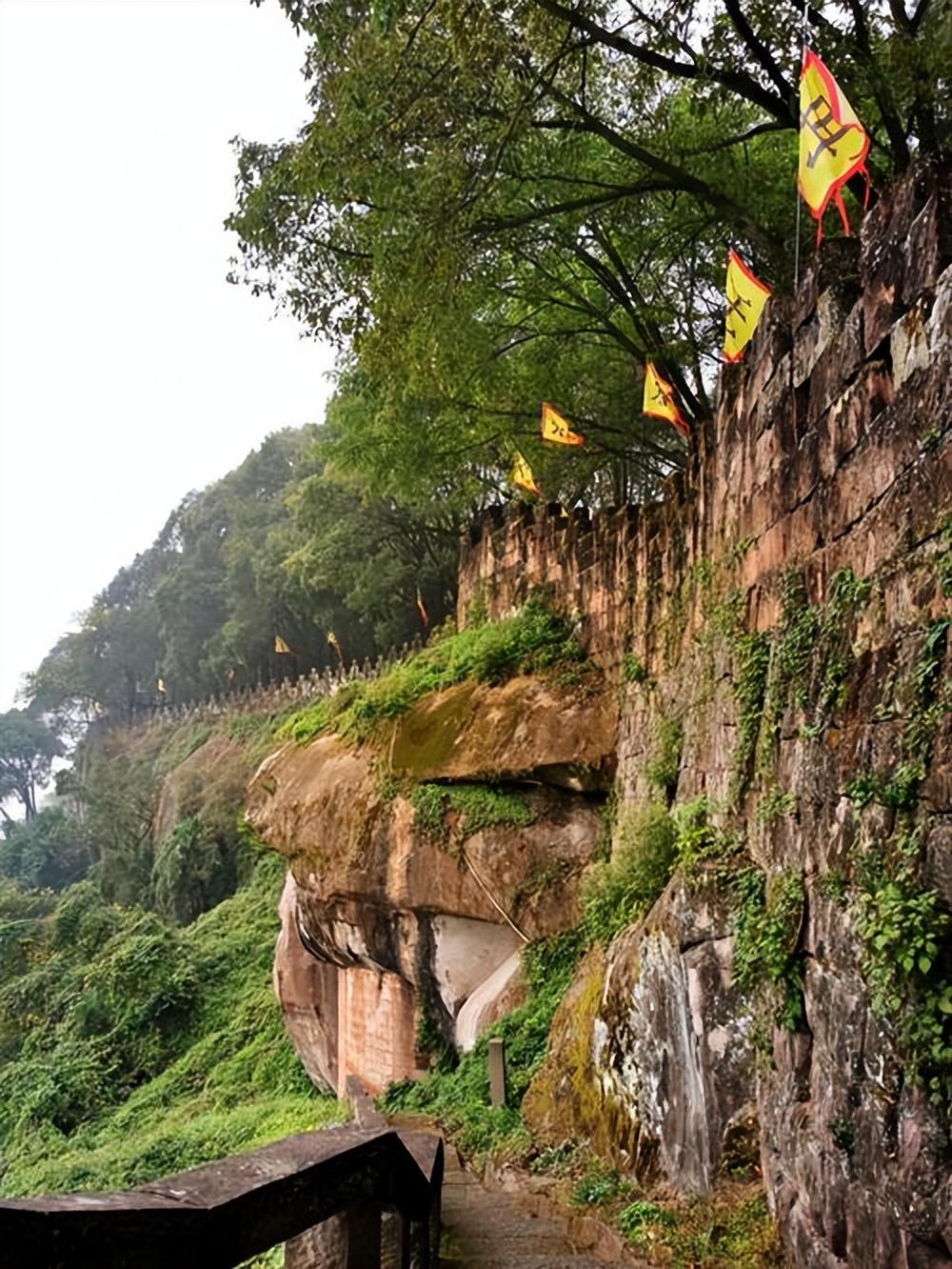 1997年,重庆被设为中央直辖市,*小平邓**为何要将四川省“分家”?