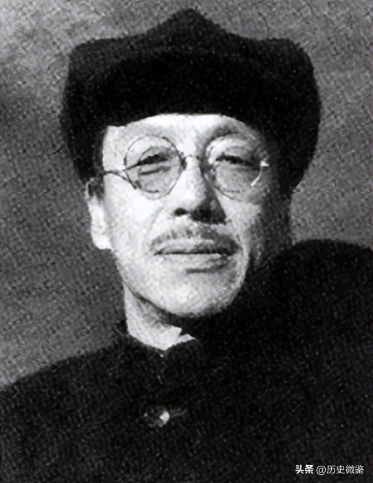 72年张伯驹给陈毅写了一幅挽联，毛主席看到后：尽快给他安排工作