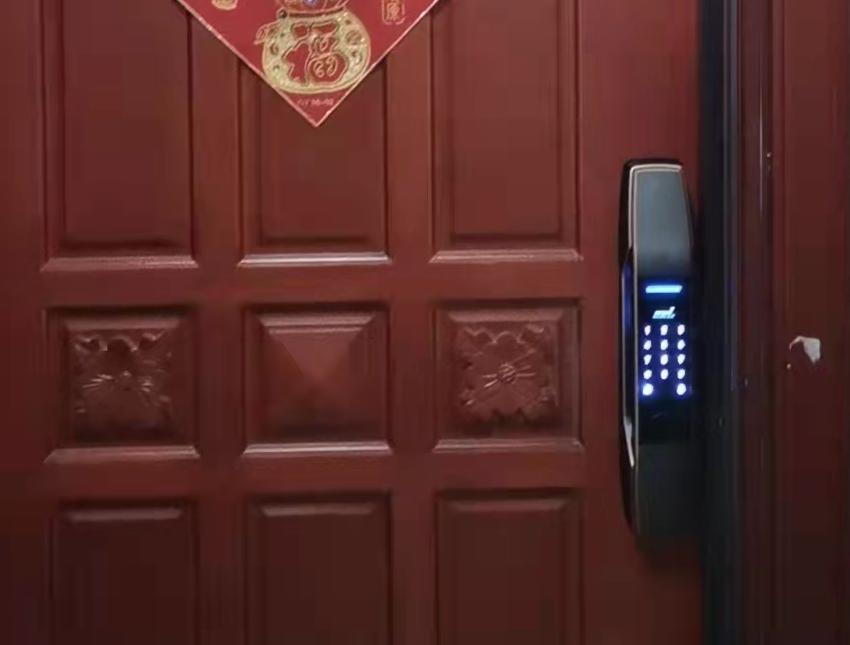 开发商指纹锁怎么换,开发商入户门带指纹锁要不要换