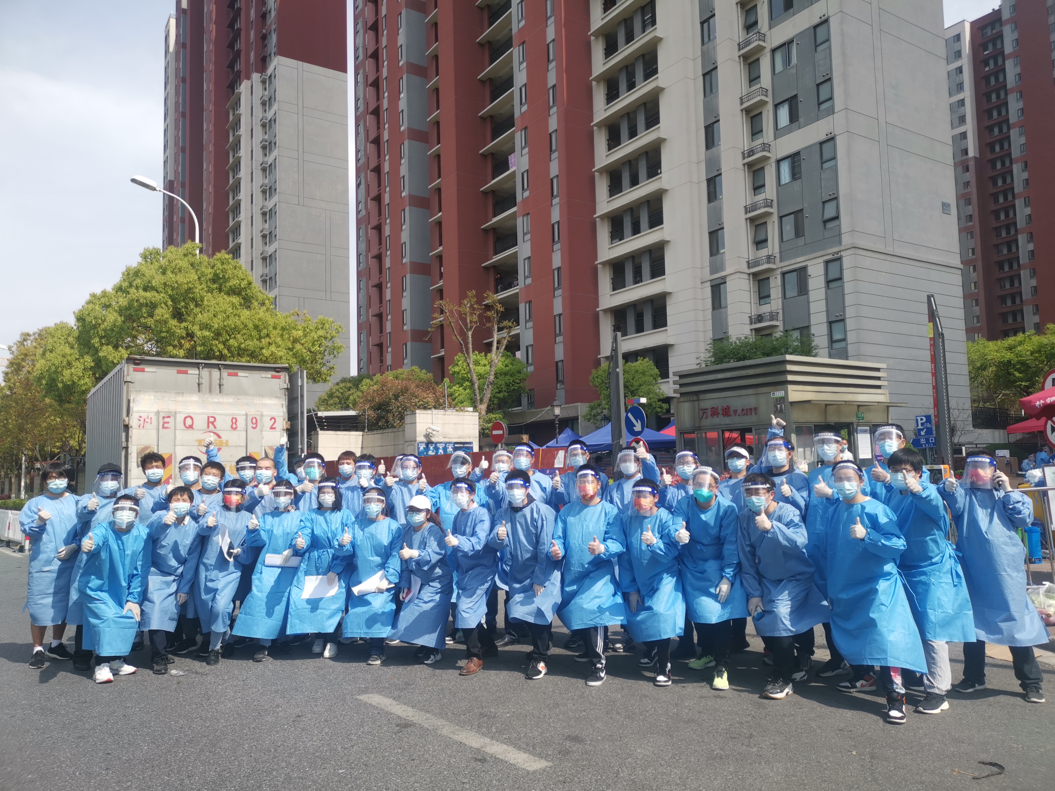 我们一直走在抗疫的路上,小区抗疫情况