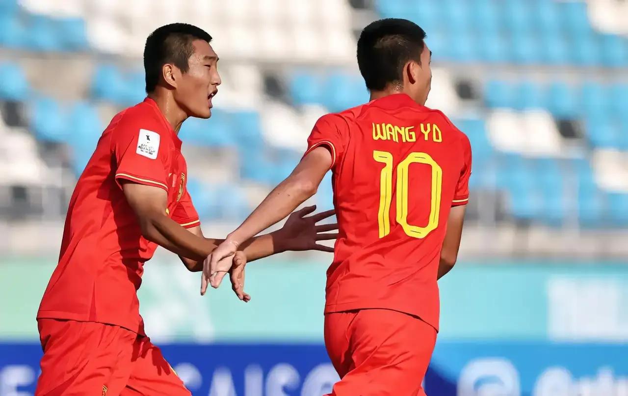 宁可站着死也不躺着活,杨晨04年亚洲杯