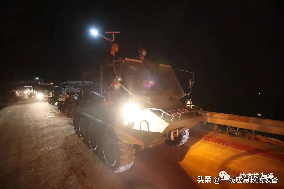 战场上的拖拉机,拖拉机全地形越野车