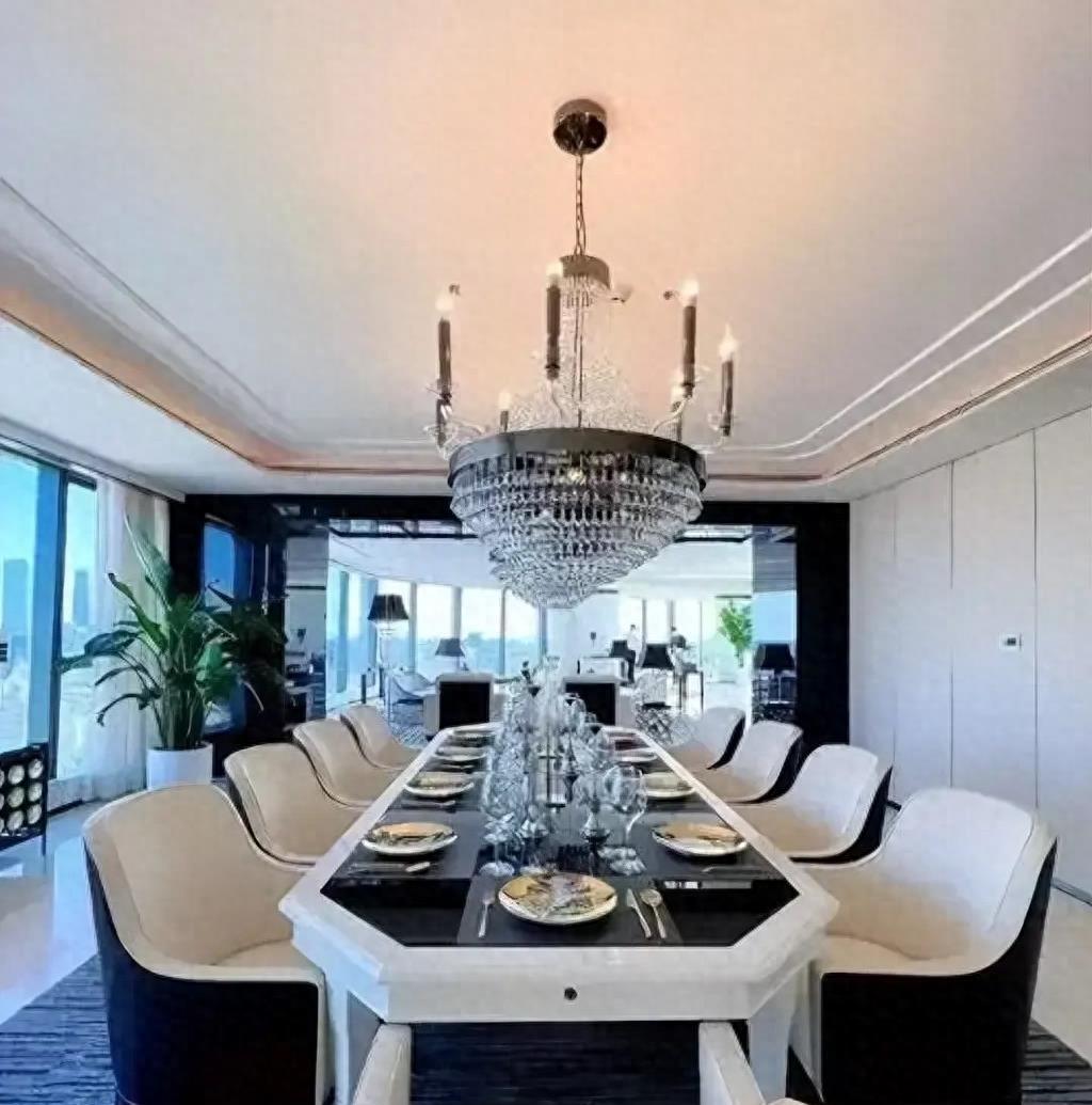 私人豪宅震撼曝光！全新装修奢华，引爆热议！