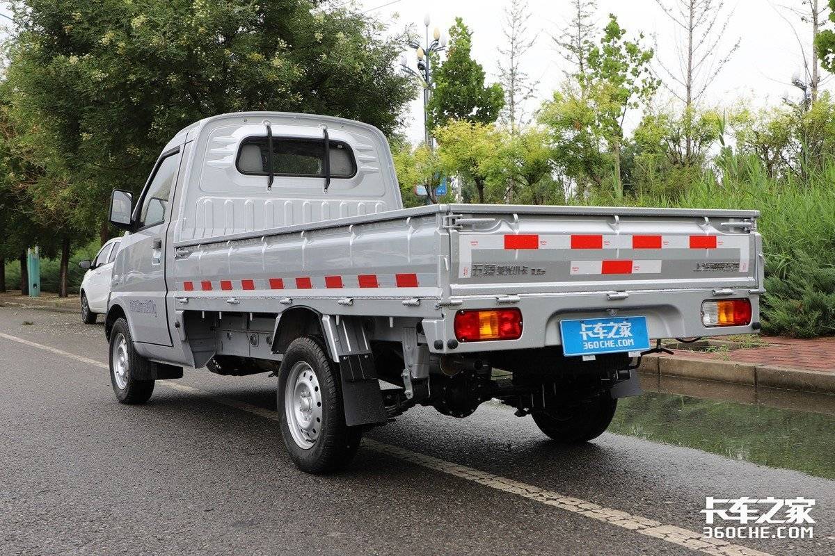 五菱荣光小卡和新卡质量哪个好,皮实耐用良心价双排微卡五菱荣光